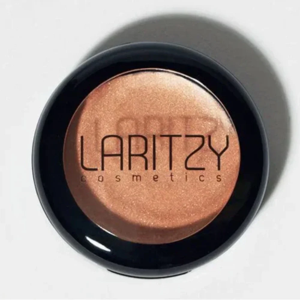 🎁 Laritzy Cosmetics Cream Highlighter in Shade: Virtue (True Gold) NIB